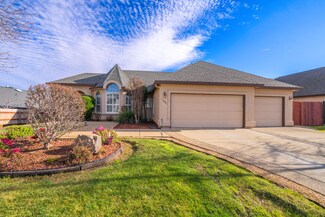 1063 River Ridge Dr, Redding, CA 96003