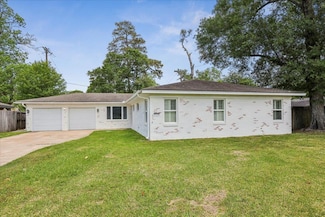 5520 N Circuit Dr, Beaumont, TX 77706
