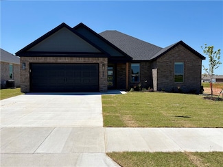 1809 Bugg St, Pea Ridge, AR 72751