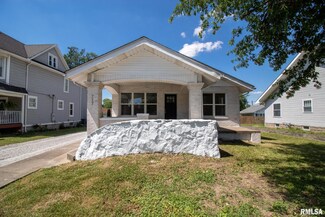 717 E Main St, Benton, IL 62812