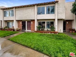 700 W La Veta Ave Unit H7, Orange, CA 92868