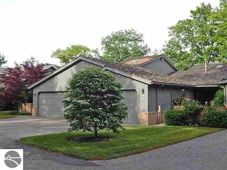 790 N Saint Joseph St Unit 7, Suttons Bay, MI 49682