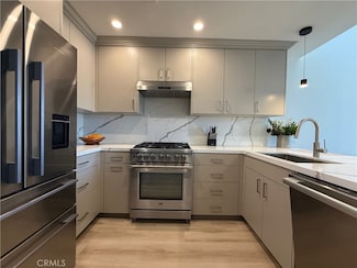 5325 Newcastle Ave Unit 321, Encino, CA 91316