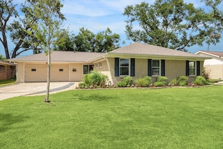 6518 Lindyann Ln, Houston, TX 77008