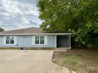 709 San Saba St Unit A, Lockhart, TX 78644