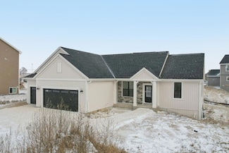 660 Lambert Dr, Slinger, WI 53086