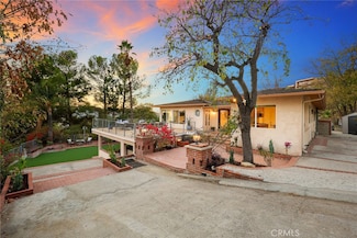 1640 Parkridge Dr, Glendale, CA 91202