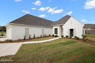 412 Aurora Cir, Canton, MS 39046