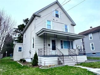 25 Porter St, New York Mills, NY 13417