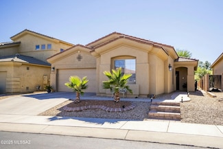 76 E Calle Trona, Green Valley, AZ 85614