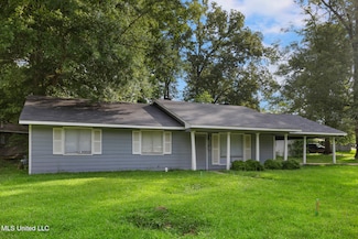 1716 Smallwood St, Jackson, MS 39212