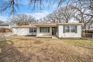 1226 W Ball St, Weatherford, TX 76086