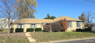 300 W 1st St, Salem, MO 65560