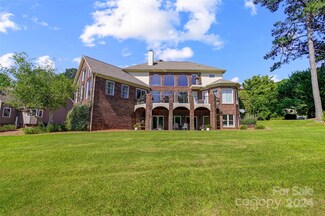 8030 Ravenwood Ln, Stanley, NC 28164