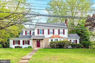 7715 Sunset Dr, Harrisburg, PA 17112