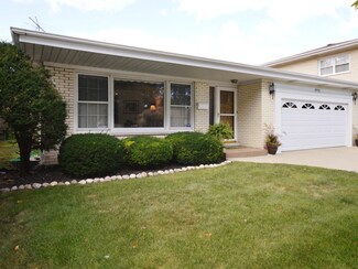 6912 N Algonquin Ave, Chicago, IL 60646