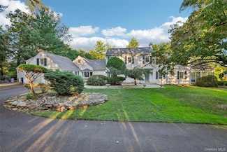 8 Abbey Rd, Orangeburg, NY 10962