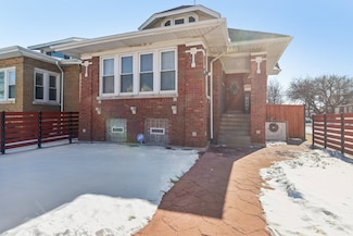 4857 W Wellington Ave, Chicago, IL 60641
