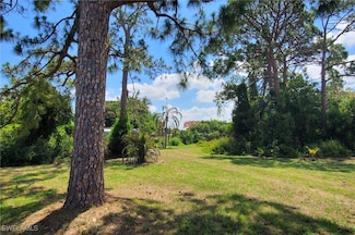 204 E Mariana Ave, North Fort Myers, FL 33917