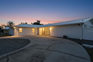 11982 W Bayshore Dr, Crystal River, FL 34429