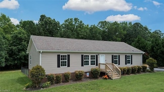 717 Sandy Cross Rd, Reidsville, NC 27320