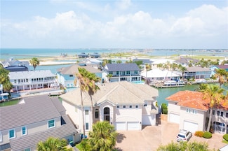 10 Kingfisher Ln, Rockport, TX 78382