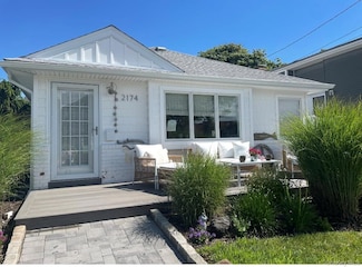 2174 Bay Blvd, Atlantic Beach, NY 11509