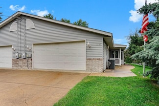 5645 Wisconsin Ave N, New Hope, MN 55428
