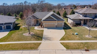 2728 NW 167th Ct, Clive, IA 50325