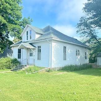 540 E Vermont Ave, Salem, SD 57058