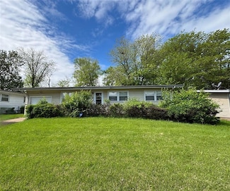 3032 Meadowlark Ave, Saint Louis, MO 63136