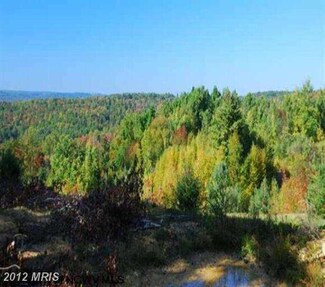 3759 Dogtown Rd, Kingwood, WV 26537