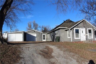 714 W Cornhill St, Cameron, MO 64429