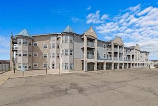 2320 Jackson St Unit 217, Stoughton, WI 53589