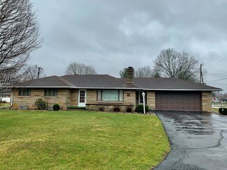 1098 Lavina Ave, Bucyrus, OH 44820