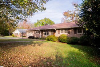 5 Holmsby Ln, Taylors, SC 29687