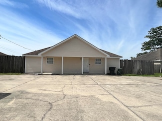 2633 Mission Rd, Tallahassee, FL 32304