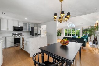 4 Blacksmith Way, Saugus, MA 01906