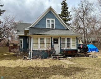 604 Elizabeth St, Tower City, ND 58071