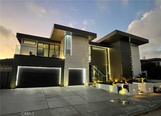 17241 Lynn Ln, Huntington Beach, CA 92649