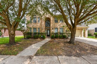 2110 Venezia Dr, Pearland, TX 77581