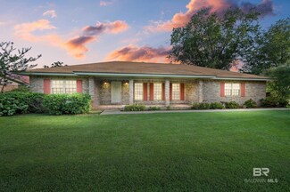 303 W Palm Ave, Foley, AL 36535