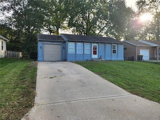 1001 NE 45th St, Kansas City, MO 64116