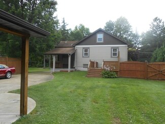 5396 W Webb Rd, Youngstown, OH 44515