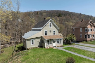 313 Tunnel St, Readsboro, VT 05350