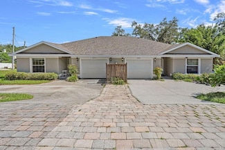 225 W Osceola St, Clermont, FL 34711