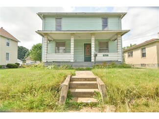 465 E North Ave, East Palestine, OH 44413