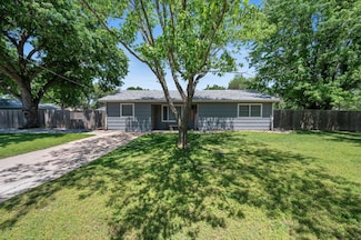 3532 N Armstrong St, Wichita, KS 67204