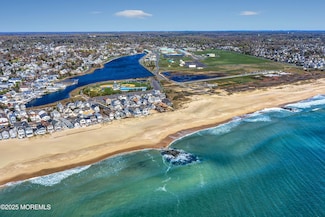 30 Broad St Unit 2, Manasquan, NJ 08736