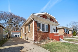 2010 S 7th Ave, Maywood, IL 60153